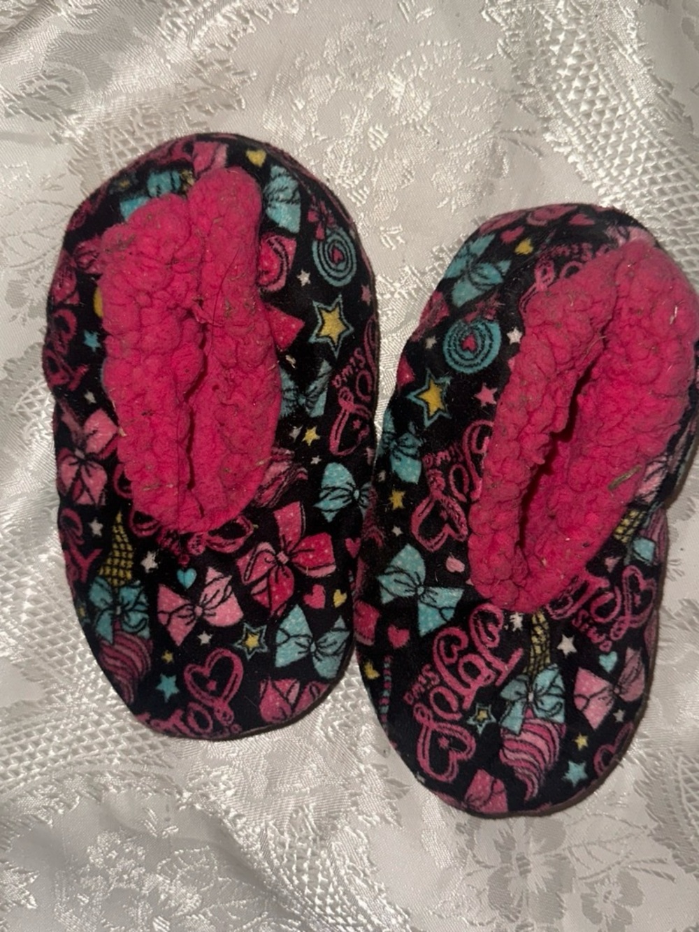 Kids Cozy Fleece Slippers - Pink Lined Patterned Slip-Ons